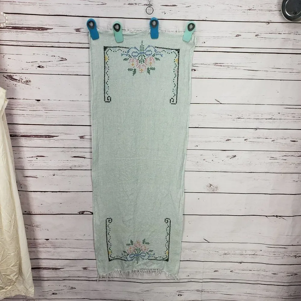 Vintage Dresser Scarf Table Runner Floral‎ Handmade Hand Stitched Fringe Green